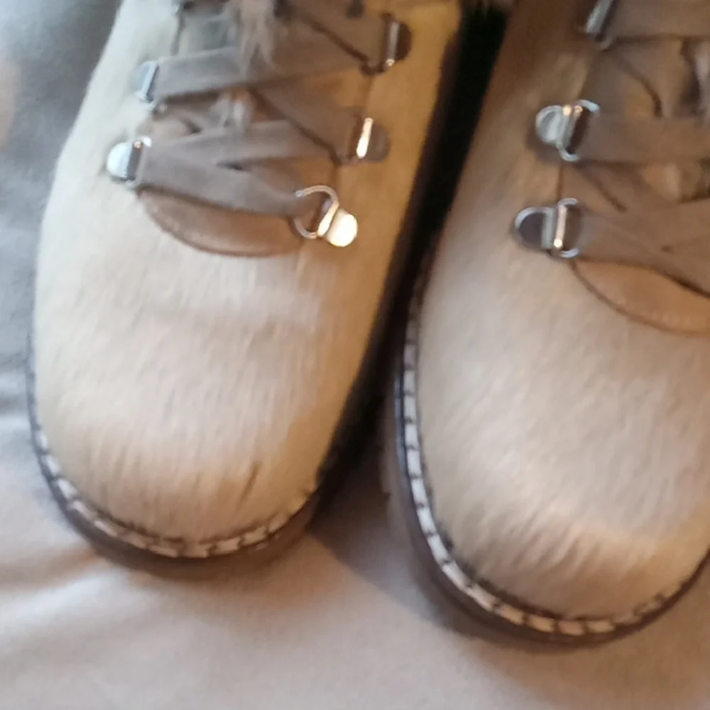 Pajar Cream Fur-Trimmed Ankle Boots - Picture 5 of 7